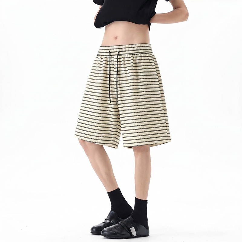 Men'S Fashion Looks 2026 - Pantalones Cortos a Rayas Blancas y